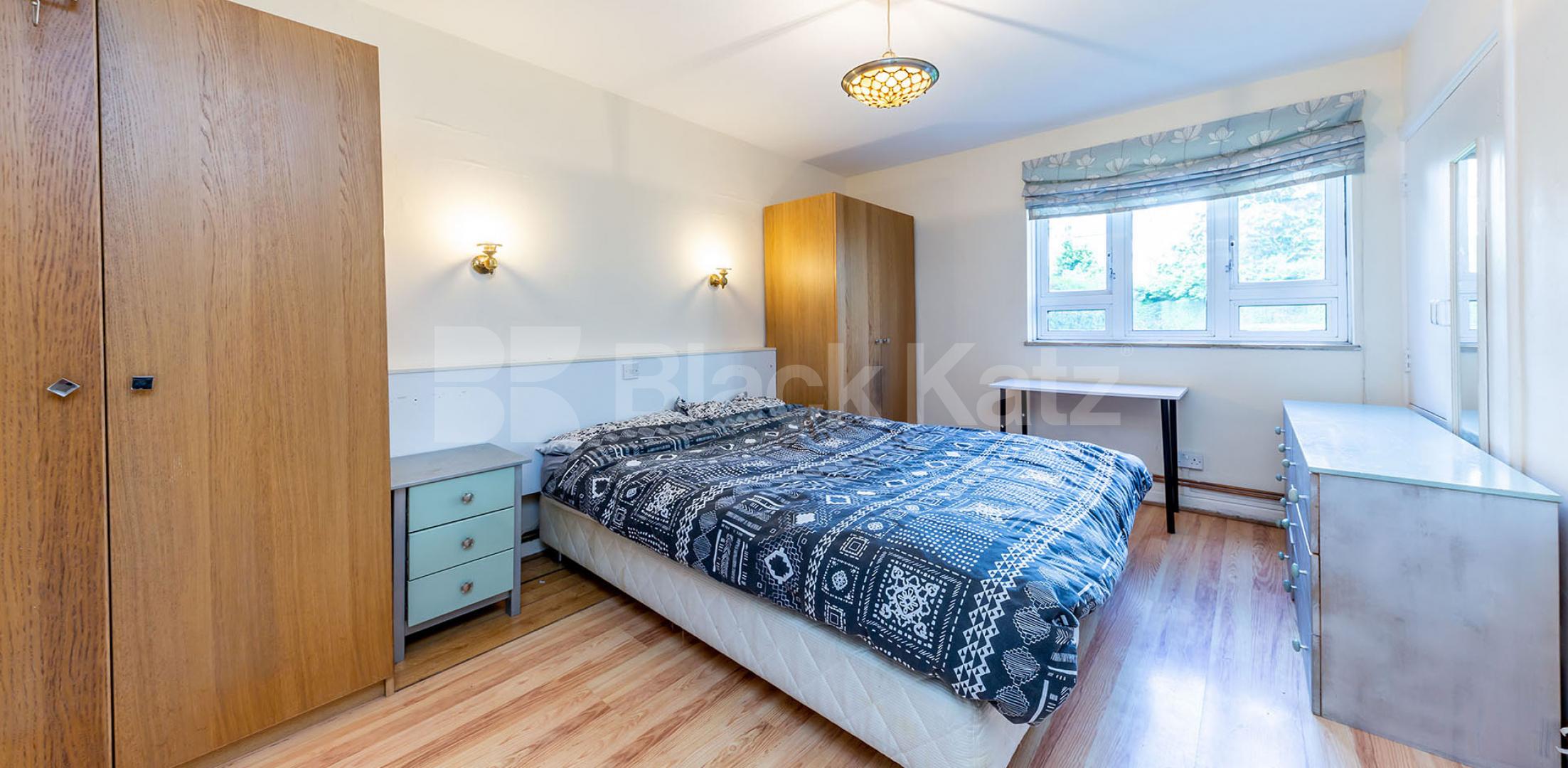 Spacious three double bedroom property perfect for students! Augustus Street, Camden / Regents Park